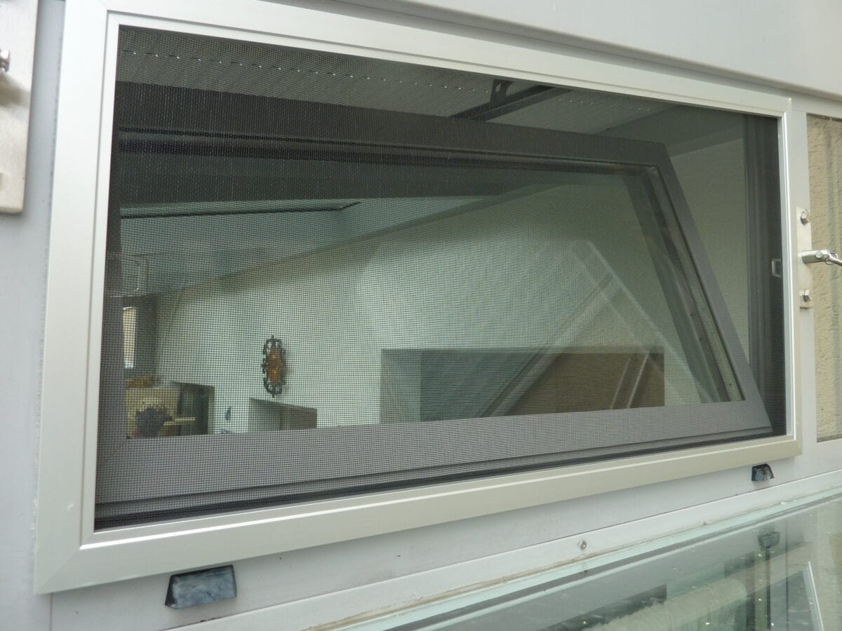 Insektenschutz Spannrahmen an Kippfenster